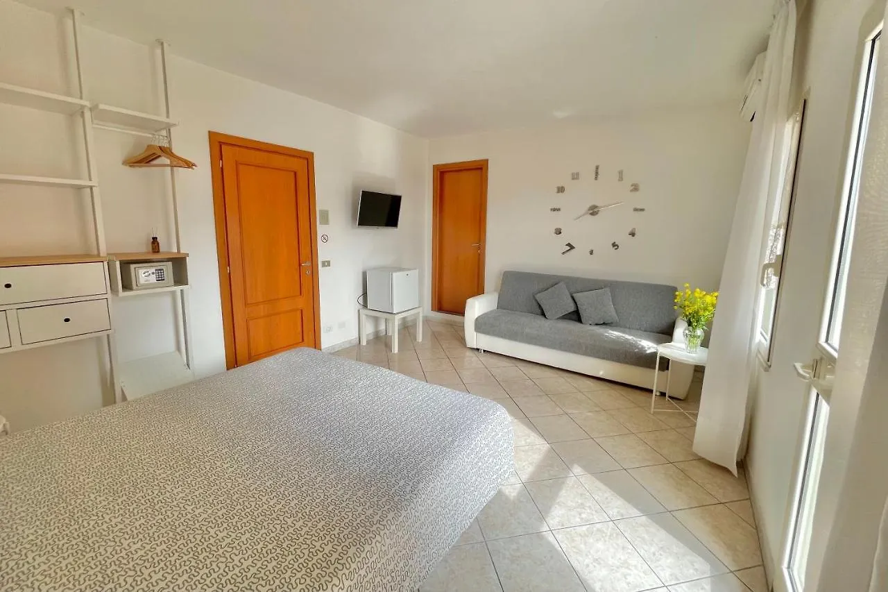 Albergo Vittoria Toscolano Maderno 3*,