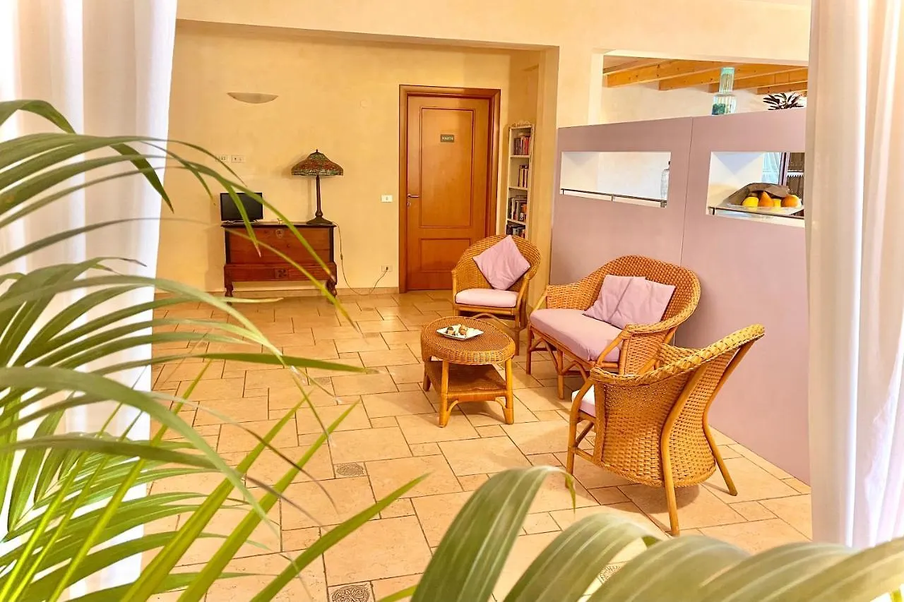 Albergo Vittoria Toscolano Maderno 3*,  Italy