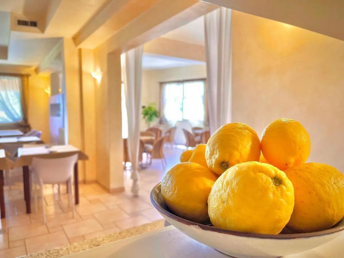 Albergo Vittoria Toscolano Maderno Hotel