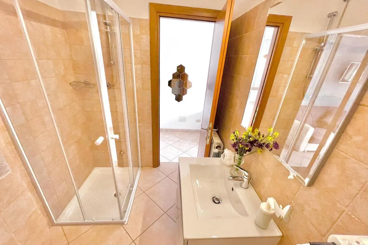 *** Hotel Albergo Vittoria Toscolano Maderno Italy