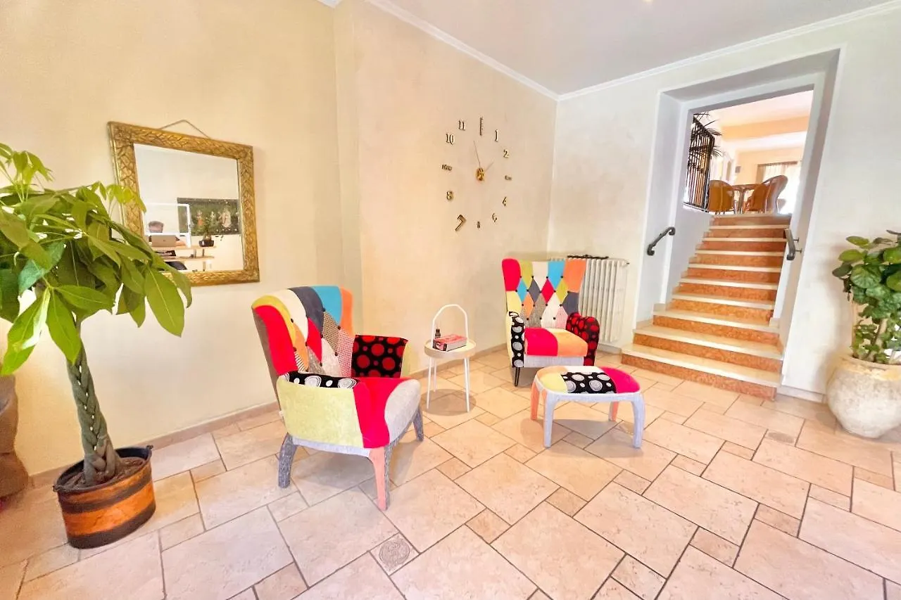 Albergo Vittoria Toscolano Maderno 3*,